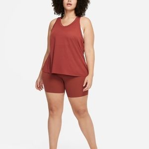 Nike Yoga Luxe Women's Shorts (Plus Size (Redstone/Dark Pony)